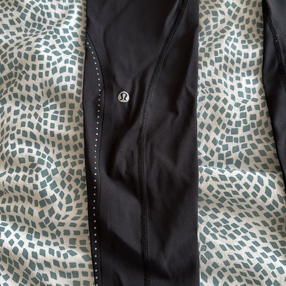 Lululemon Extra Mile Tight 28” - Picture 9 of 11